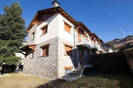 Casa Amb Jardi Alp Leilighet Eksteriør bilde